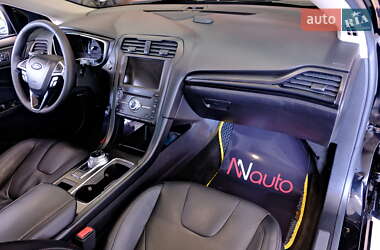 Седан Ford Fusion 2019 в 