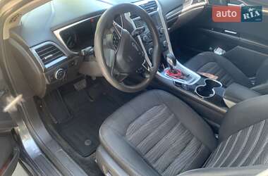 Седан Ford Fusion 2015 в 