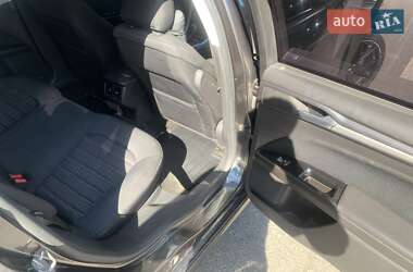 Седан Ford Fusion 2015 в 