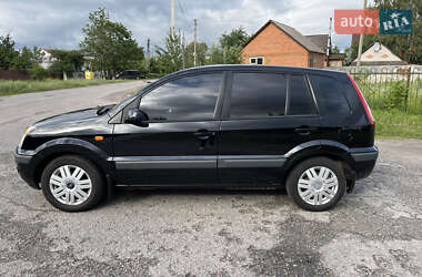 Хетчбек Ford Fusion 2005 в 