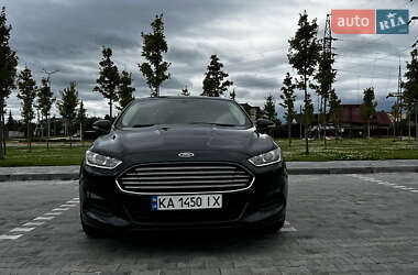 Седан Ford Fusion 2014 в Буче
