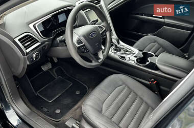 Седан Ford Fusion 2014 в 