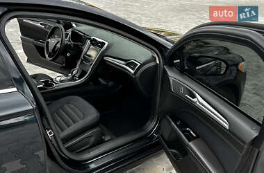 Седан Ford Fusion 2014 в 