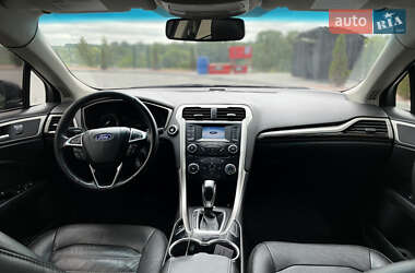 Седан Ford Fusion 2014 в 