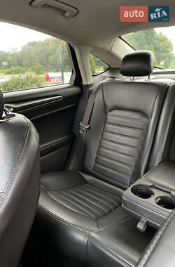 Седан Ford Fusion 2014 в 