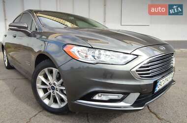 Седан Ford Fusion 2016 в 