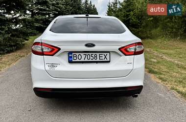 Седан Ford Fusion 2015 в 