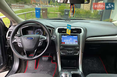 Ford Fusion 2017