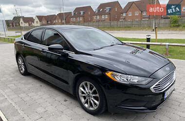 Седан Ford Fusion 2017 в 
