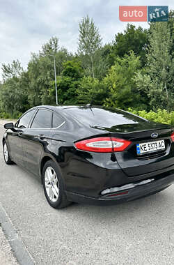 Седан Ford Fusion 2013 в 