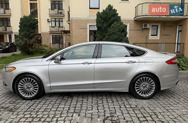 Седан Ford Fusion 2013 в 