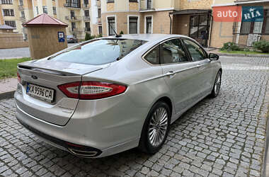 Седан Ford Fusion 2013 в 