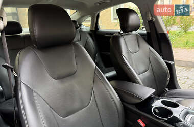 Седан Ford Fusion 2013 в 