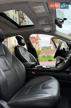 Седан Ford Fusion 2013 в 
