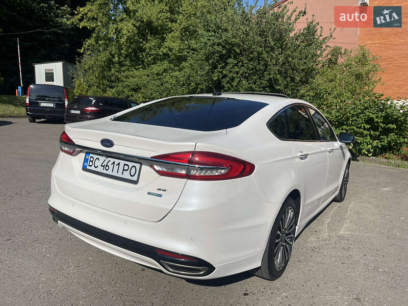 Седан Ford Fusion 2017 в Львове