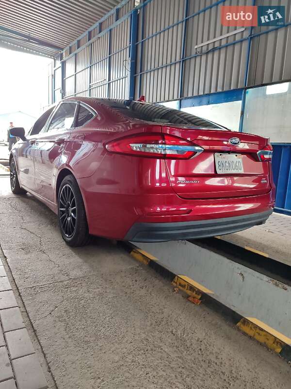 Седан Ford Fusion 2019 в Новомосковске фото 14 Седан Ford Fusion 2019 в Новомосковске