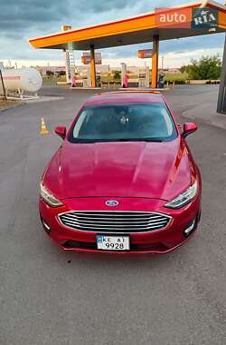 Седан Ford Fusion 2019 в Новомосковську