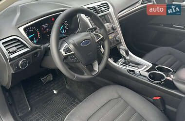Седан Ford Fusion 2012 в 