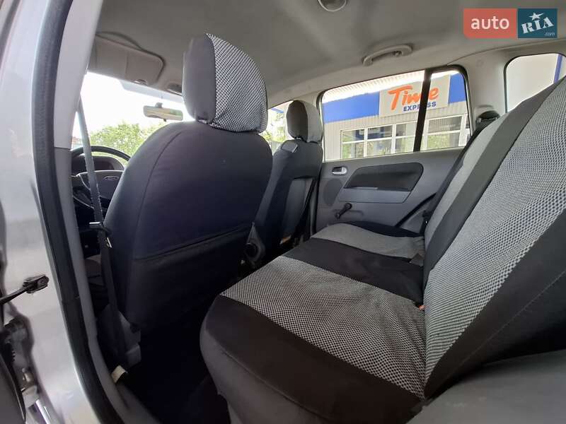 Хэтчбек Ford Fusion 2003 в Николаеве