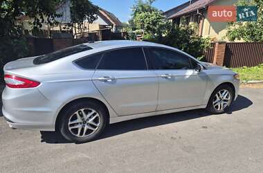 Седан Ford Fusion 2015 в Каменке-Бугской