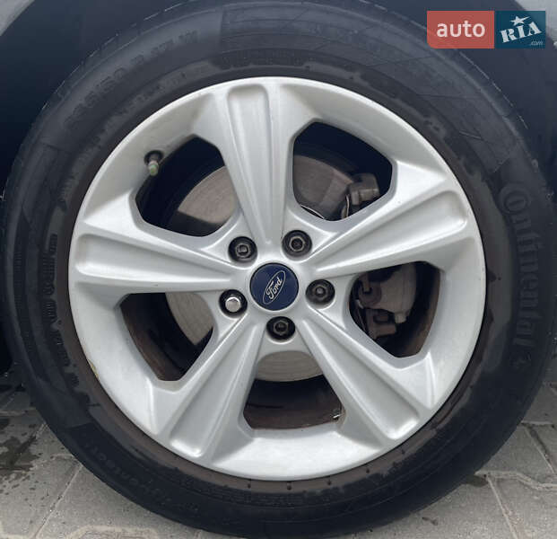 Седан Ford Fusion 2015 в Львове