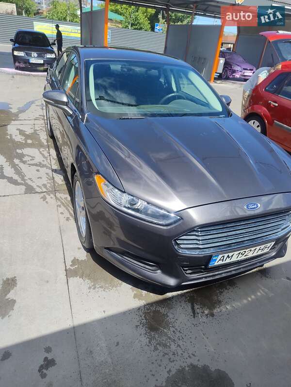 Седан Ford Fusion 2016 в Бердичеві