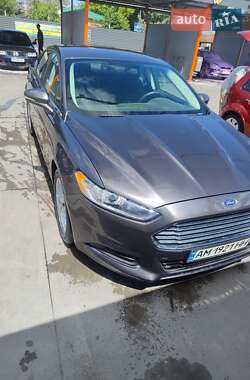 Седан Ford Fusion 2016 в 
