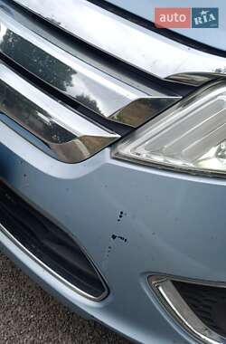 Седан Ford Fusion 2010 в 