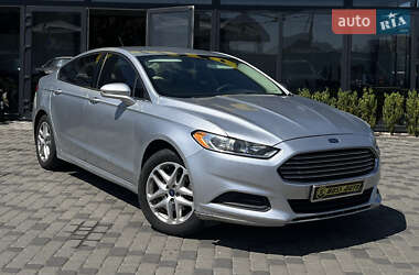 Седан Ford Fusion 2015 в Мукачево