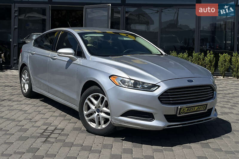 Седан Ford Fusion 2015 в 