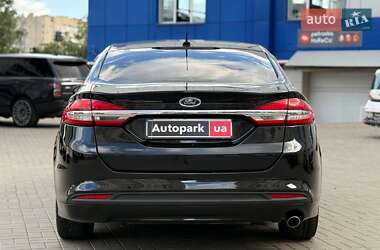 Седан Ford Fusion 2017 в 