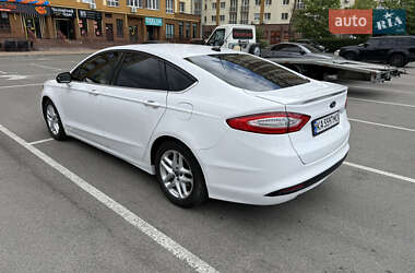 Седан Ford Fusion 2013 в 