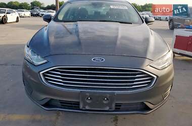 Седан Ford Fusion 2020 в 