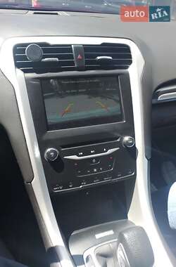 Седан Ford Fusion 2014 в 