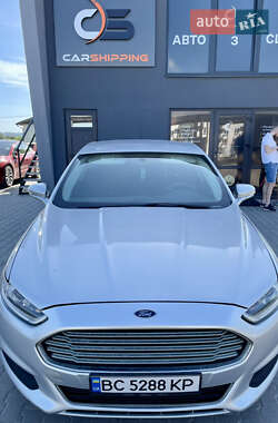 Седан Ford Fusion 2015 в 