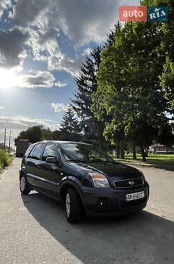 Хэтчбек Ford Fusion 2006 в 