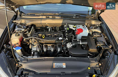 Седан Ford Fusion 2014 в 