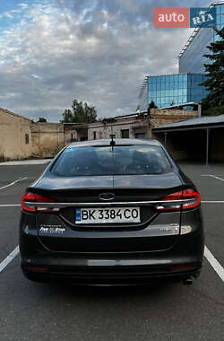 Седан Ford Fusion 2017 в 