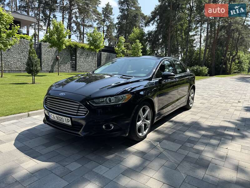 Седан Ford Fusion 2014 в 