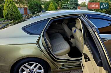 Седан Ford Fusion 2012 в 