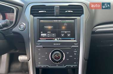 Седан Ford Fusion 2013 в 