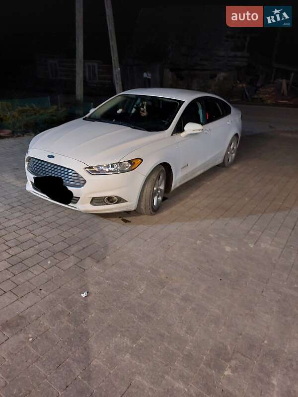 Седан Ford Fusion 2014 в Кривом Роге