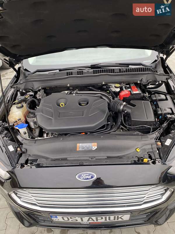 Седан Ford Fusion 2016 в Снятине