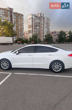 Ford Fusion 2016