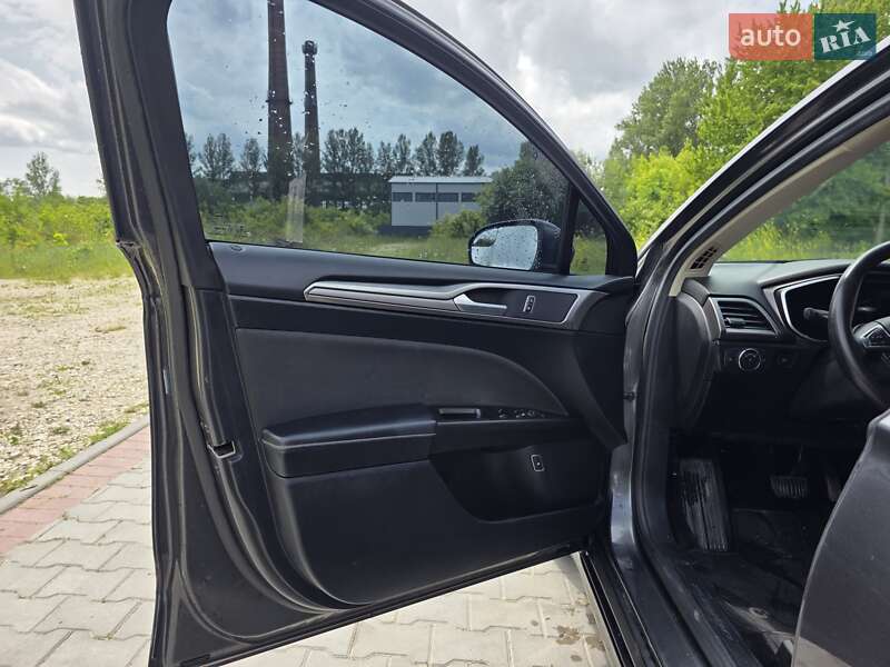Седан Ford Fusion 2016 в Тернополе