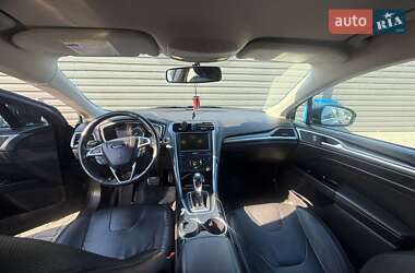 Седан Ford Fusion 2014 в 