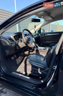 Седан Ford Fusion 2014 в 