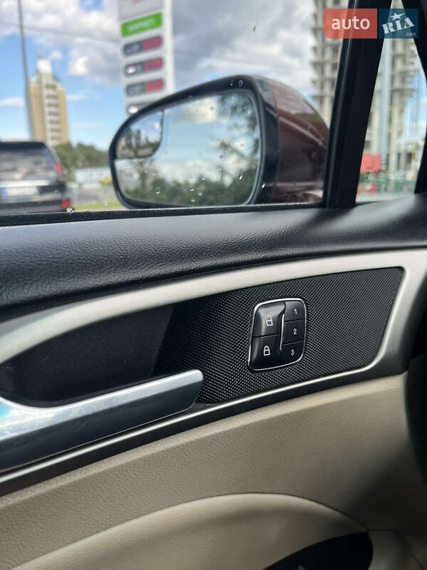 Седан Ford Fusion 2015 в Киеве