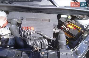 Хэтчбек Ford Fusion 2009 в 