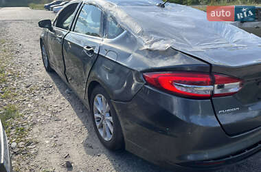 Седан Ford Fusion 2016 в 